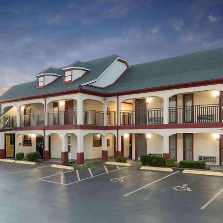 Travelodge Inn & Suites By Wyndham נורמן מראה חיצוני תמונה