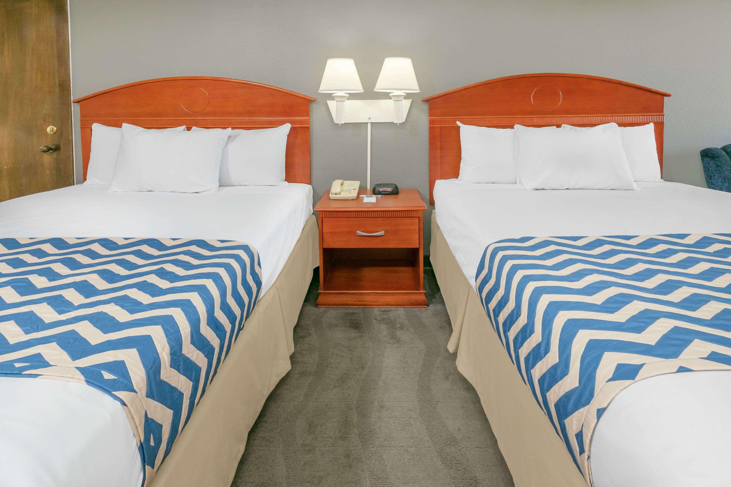 Travelodge Inn & Suites By Wyndham נורמן מראה חיצוני תמונה