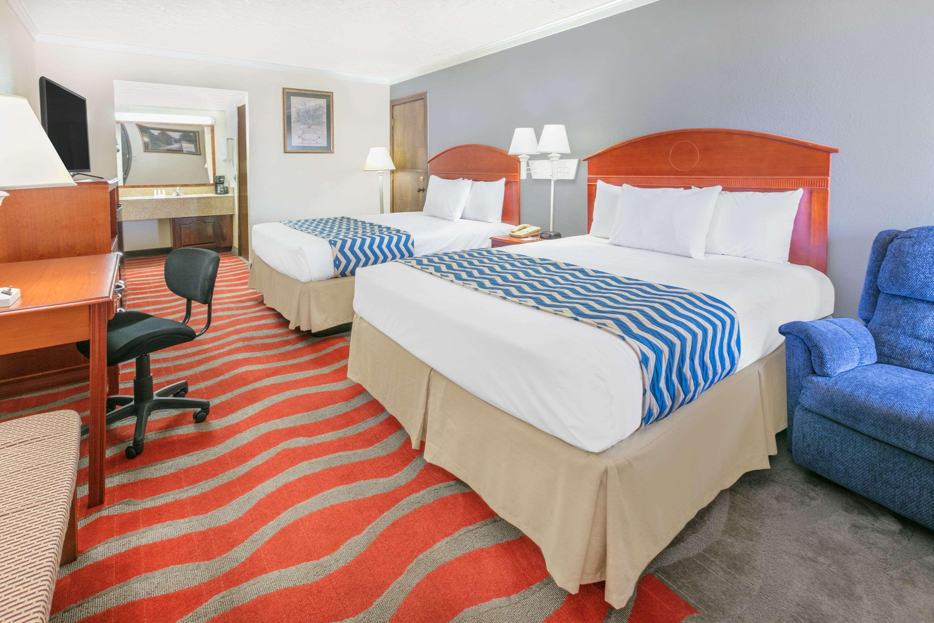 Travelodge Inn & Suites By Wyndham נורמן מראה חיצוני תמונה
