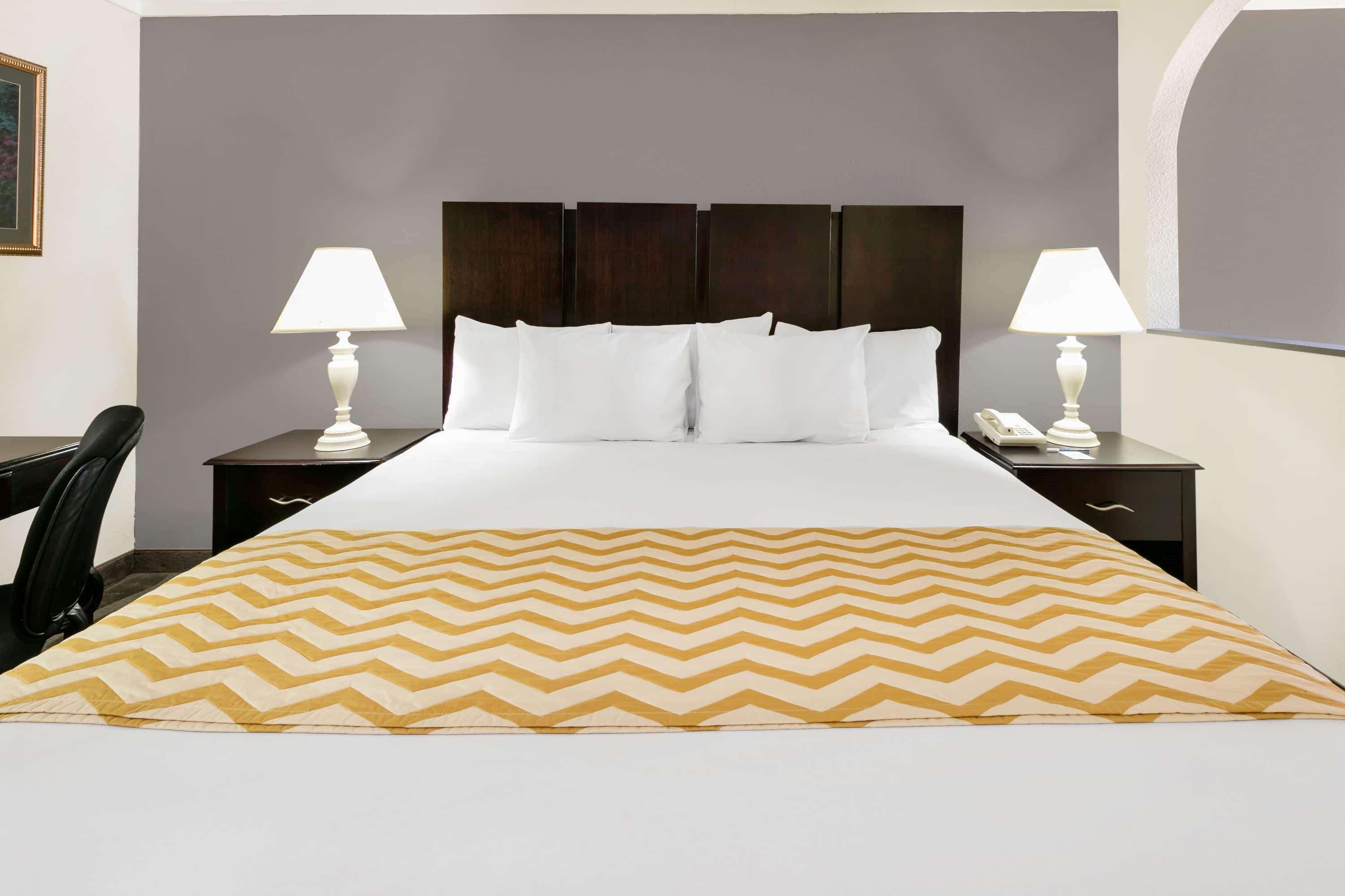 Travelodge Inn & Suites By Wyndham נורמן מראה חיצוני תמונה