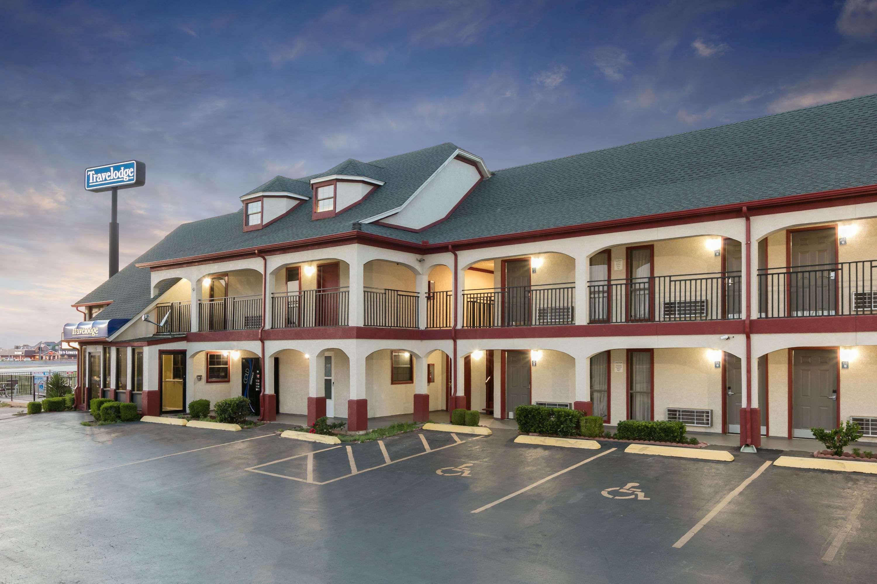 Travelodge Inn & Suites By Wyndham נורמן מראה חיצוני תמונה