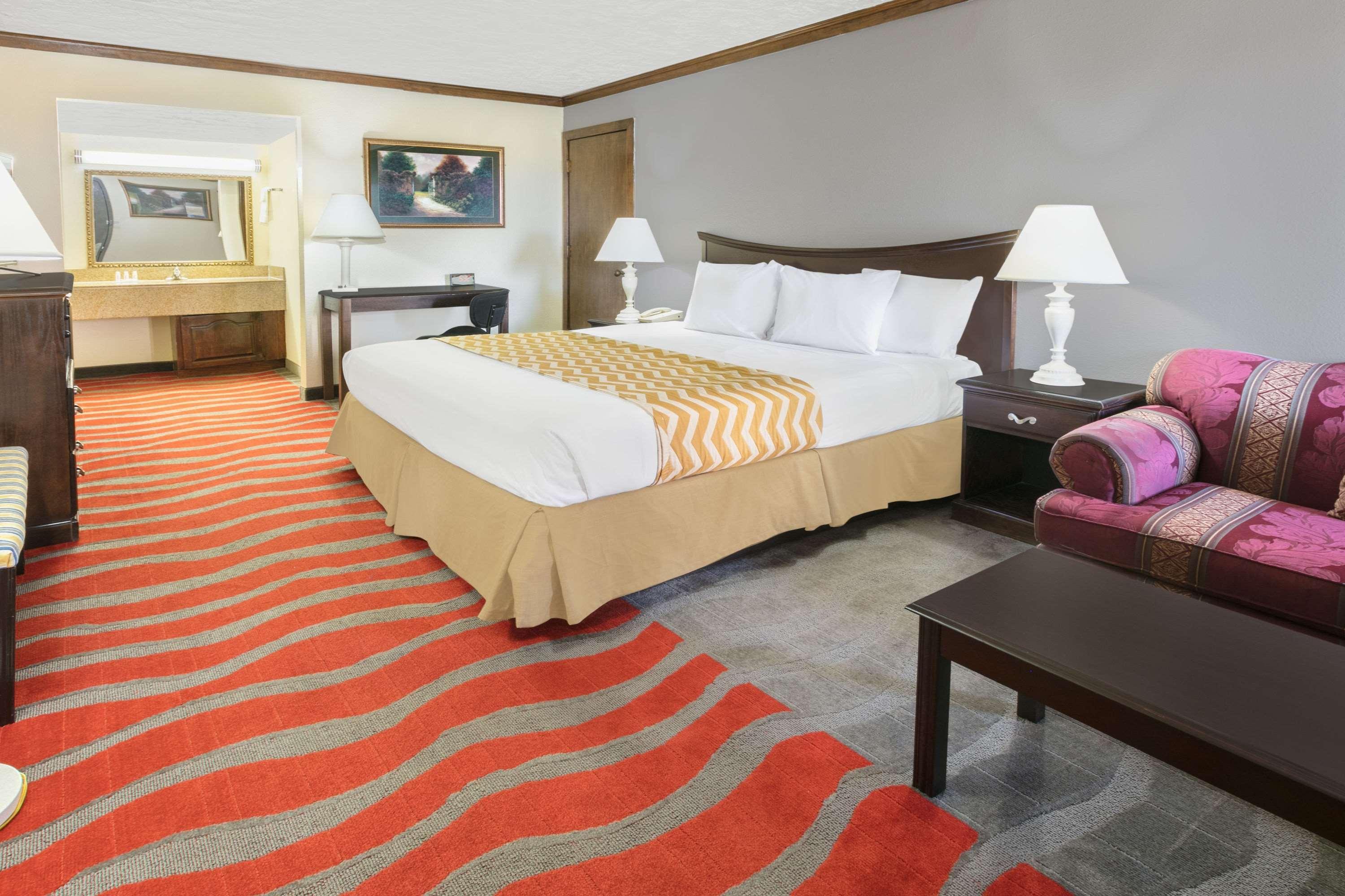 Travelodge Inn & Suites By Wyndham נורמן מראה חיצוני תמונה