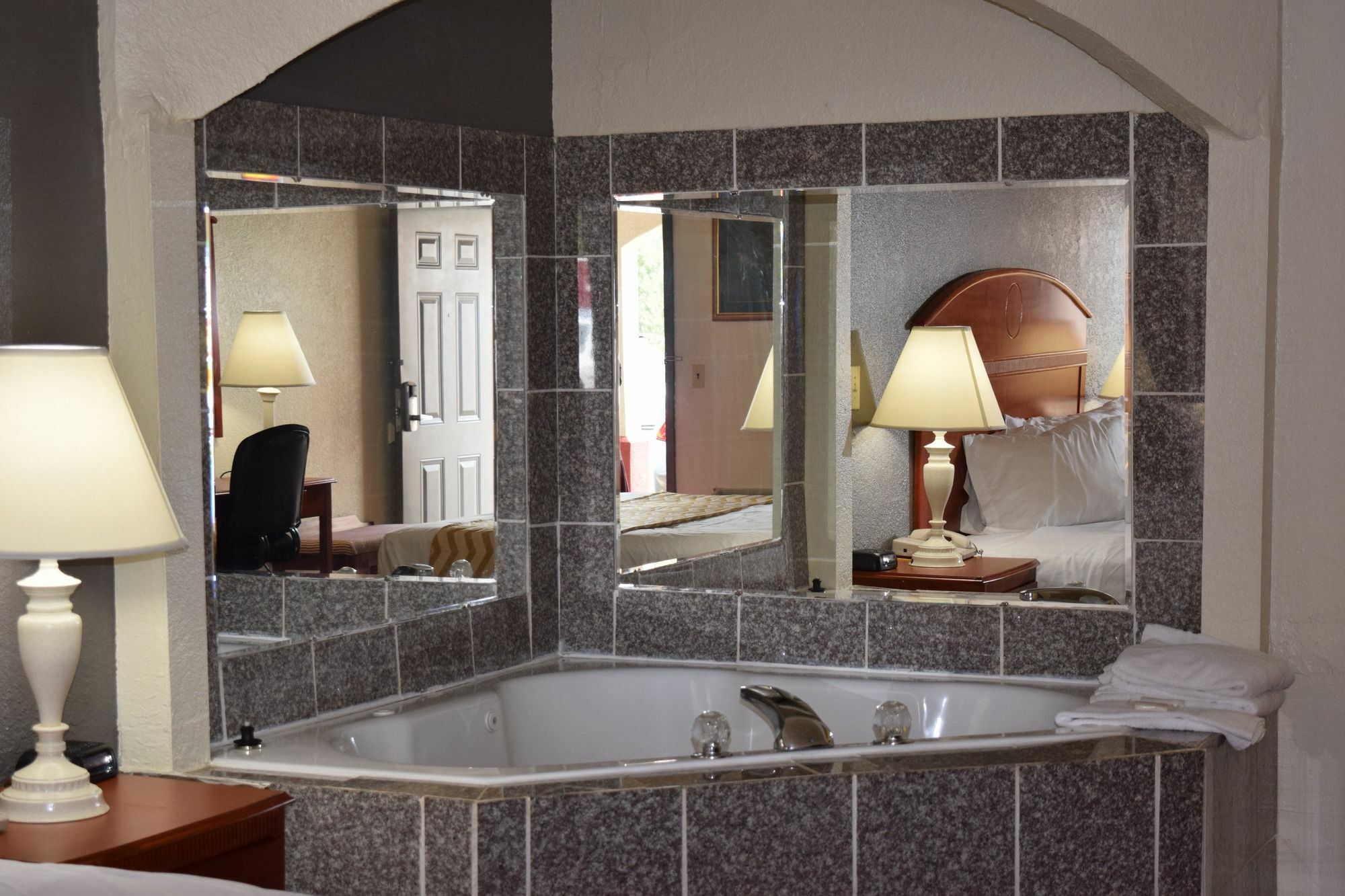 Travelodge Inn & Suites By Wyndham נורמן מראה חיצוני תמונה